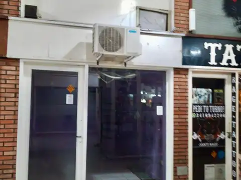 Local en Alquiler en Centro, $ 180.000
