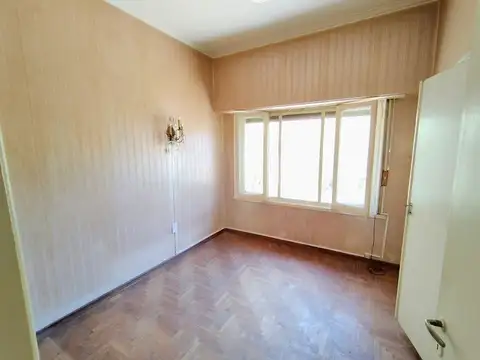 VENTA CASAS 4 AMB. QUILMES 2 PLANTAS GARAGE PARQUE