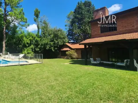 Casa en Los Lagartos C.C. Lote de 1.081 m² con pileta y gran jardín. APTO CRÉDITO