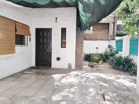 Venta Casa  3 ambientes con patio Zona Norte