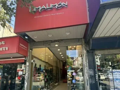 Excelente ubicación - Local 200 m2 - Apto todo rubro - Merlo