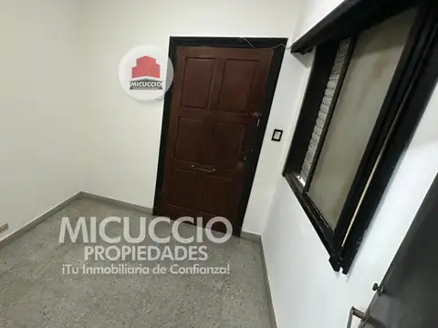 Oficina 2 ambientes con 1 baño