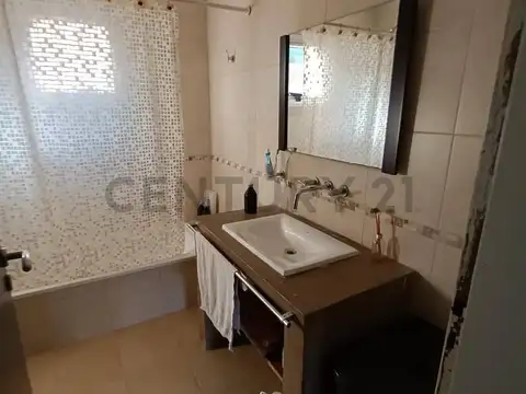 Oficina en Venta con 2 cocheras