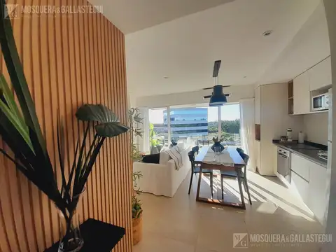 Excelente 2 ambientes Vista Bahía . Disponible diciembre 2025. Impecable! Vista a Bahía. Amenities.