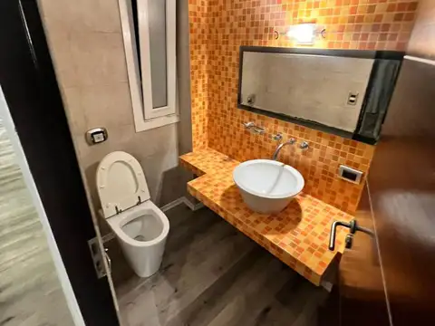 Casa 4 ambientes con 3 baños