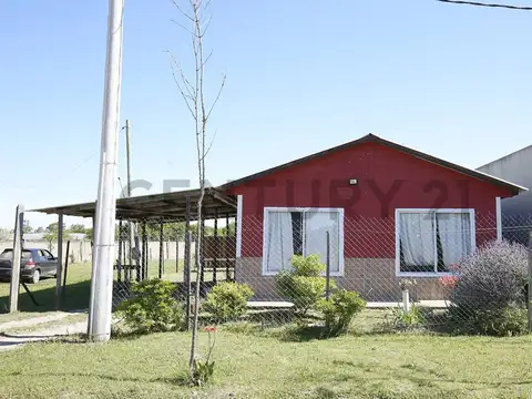 Casa en venta en City Bell barrio semi cerrado, permuta y financia, en Las Banderitas, City Bell