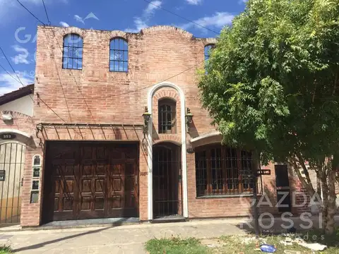 Avenida Rivadavia al 500