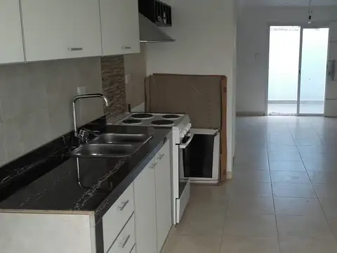 Avenida Monseñor Bufano 2000, Piso 1