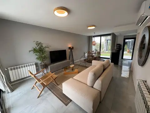 TRIPLEX EN VENTA COMPLEJO SUNNY TIGRE