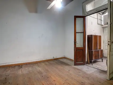 Depto Tipo Casa en Venta 80 años