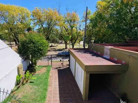 CASA 4 AMB DOBLE COCHERA JARDÍN TERRAZA WILDE