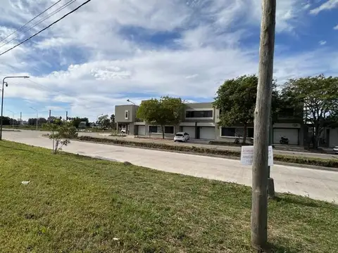 REMAX VENDE / LOTE ESCRITURABLE /ZONA SUR