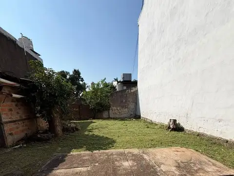 Terreno en venta con construcción a restaurar - calle ruiz de montoya 2121 (tf916)