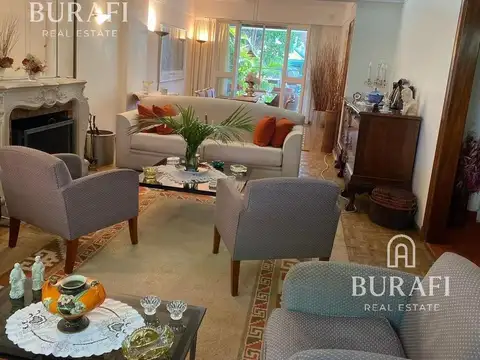 VENTA CASA 8 AMBIENTES CON PILETA Y COCHERA EN VICENTE LOPEZ