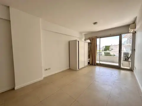 Monoambiente en alquiler con balcón y amenities en Palermo