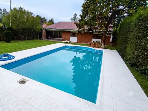 Casa 5 ambientes con 2 baños
