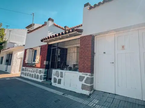 VENTA CASA 3 AMBIENTES A RECICLAR MAR DEL PLATA