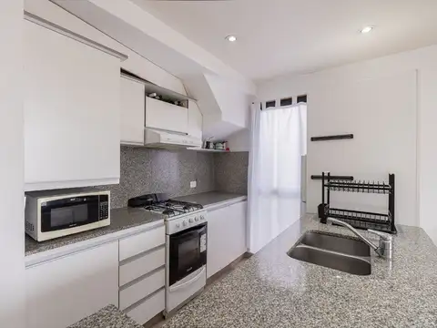 Avenida Caseros 1600
