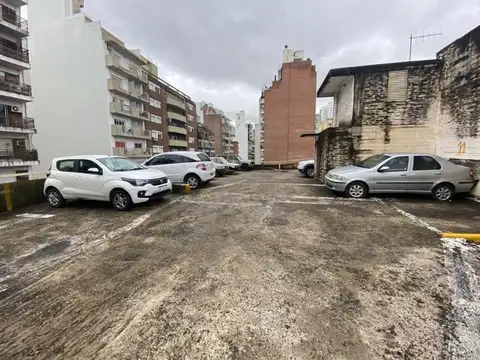 Conjunto de cocheras en venta. Rioja 655