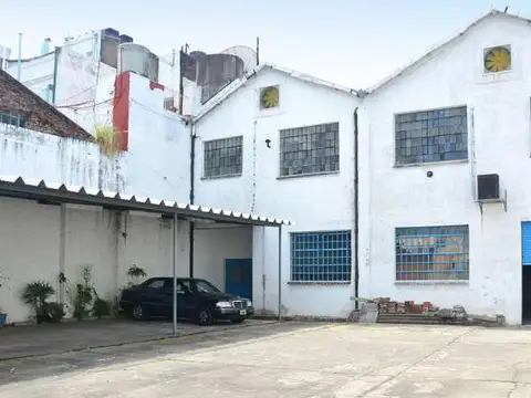 Galpon en Venta en Once, USD 2.000.000