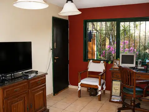 Depto Tipo Casa 4 ambientes con 1 baño