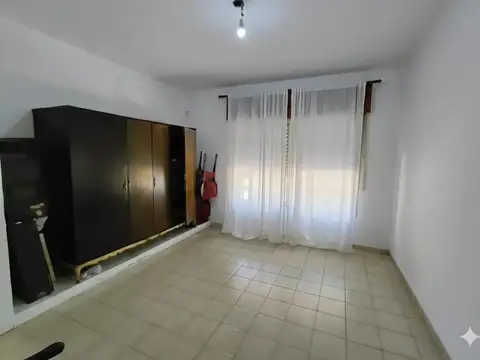 Casa en venta, amplia, luminosa, 4 dormitorios, 187m2