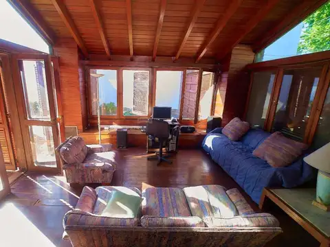 Casa en Venta con 4 cocheras