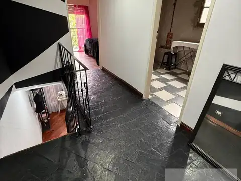 Depto Tipo Casa en Venta con 1 cocheras