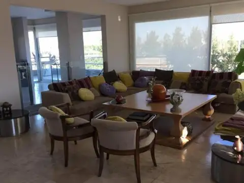Departamento 4 ambientes con 3 baños