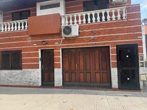 VENTA PH 2 AMBIENTES LINIERS TERRAZA IMPECABLE