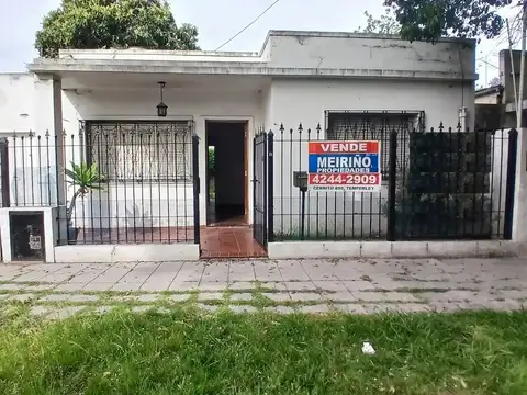 Casa 4 ambientes con 1 baño