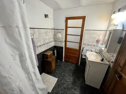 Departamento 5 ambientes con 2 baños