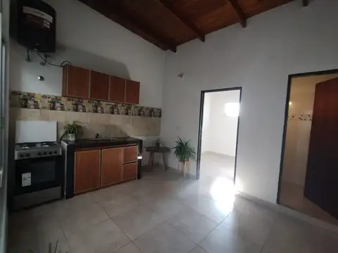 Depto Tipo Casa en Alquiler de 2 ambientes
