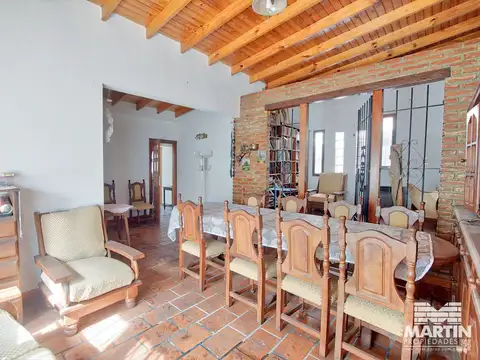 Casa 3 ambientes con 2 baños