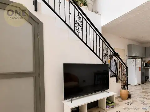 Casa 10 ambientes con 2 baños