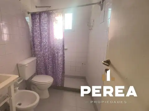 Casa en Alquiler con 1 cochera