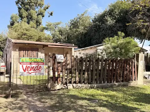 Casa con Departamento a Refaccionar en Colón Entre Ríos