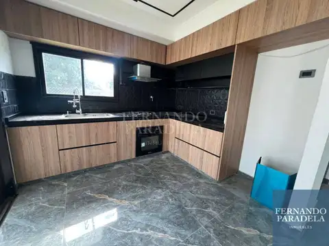 Casa 4 ambientes con 3 baños