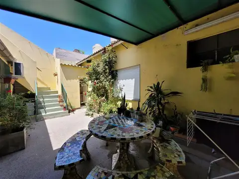 Casa c/ galpon - Villa Martelli