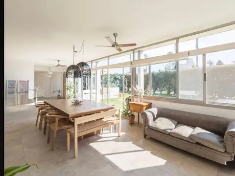 VENTA/PERMUTA Casa 5 Dormitorios San Marino, Funes hills