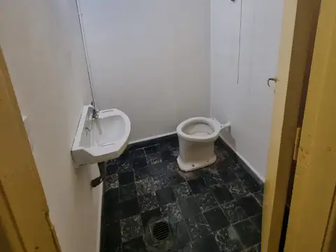 Locales En Alquiler Sobre Av. Sesquicentenario - Villa De Mayo