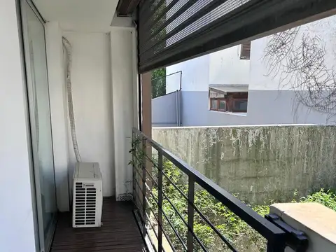 Intendente Alfaro 100, Piso 1