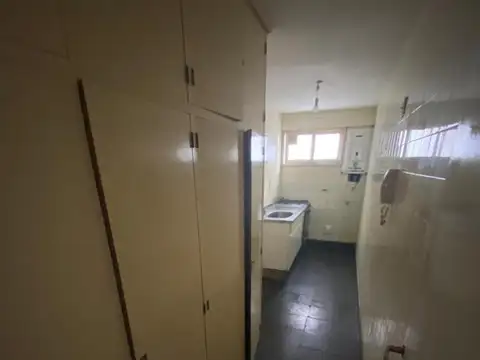 Departamento en Alquiler en Monserrat, $ 700.000