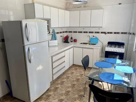 Casa 3 ambientes con 2 baños