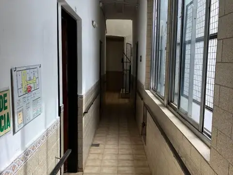 Casa 12 ambientes con 5 baños