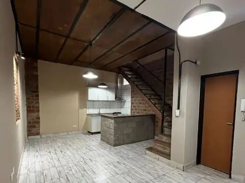 Depto Tipo Casa en Alquiler de 2 ambientes