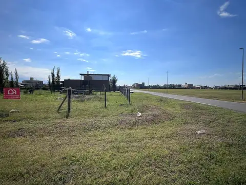 Excelente esquina Lote Don Mateo