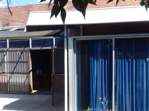 Uruguay 1079 Entre Av Espora y Fader