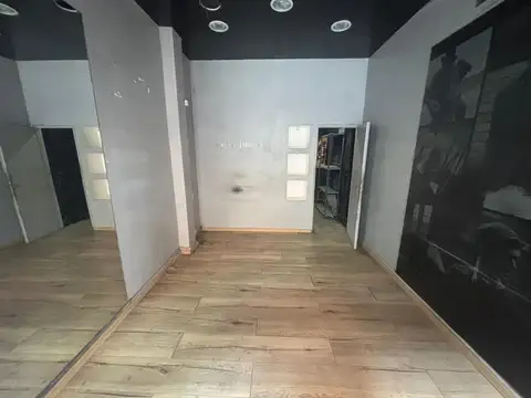 ¡¡EN EXCELENTE UBICACIÓN, A MTS DE AV CORRIENTES, PROXIMO A ZONA OUTLETS!!