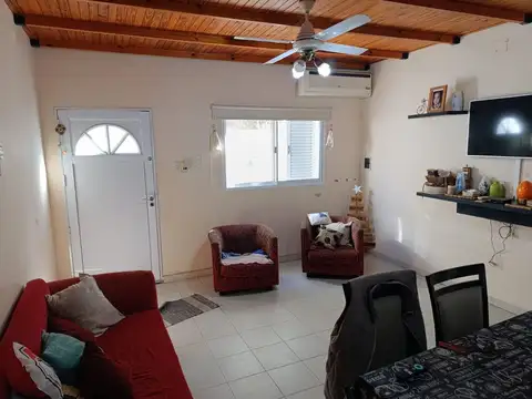 Casa 6 ambientes con 3 baños